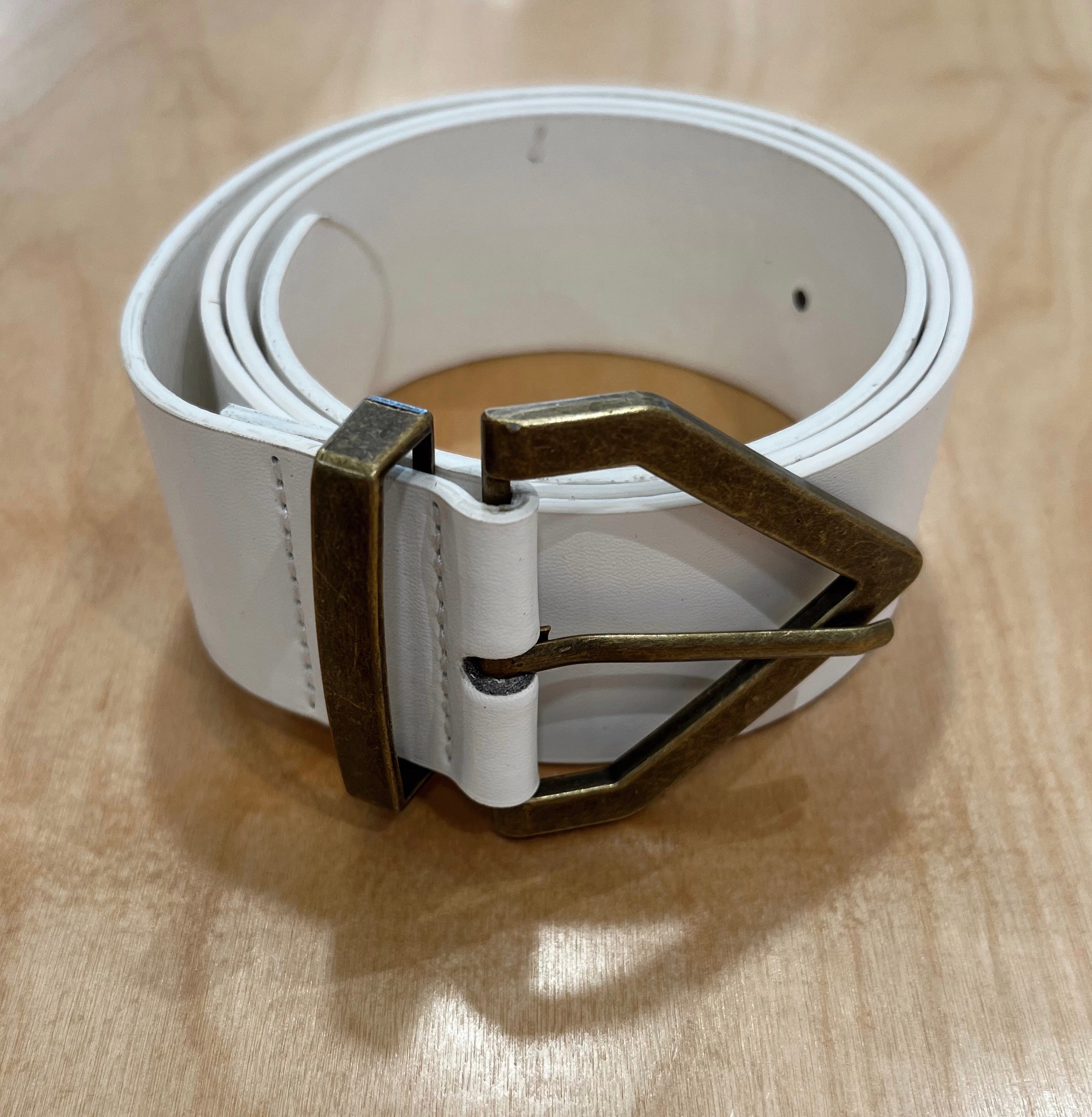 Diamond Pointed Buckle Belt