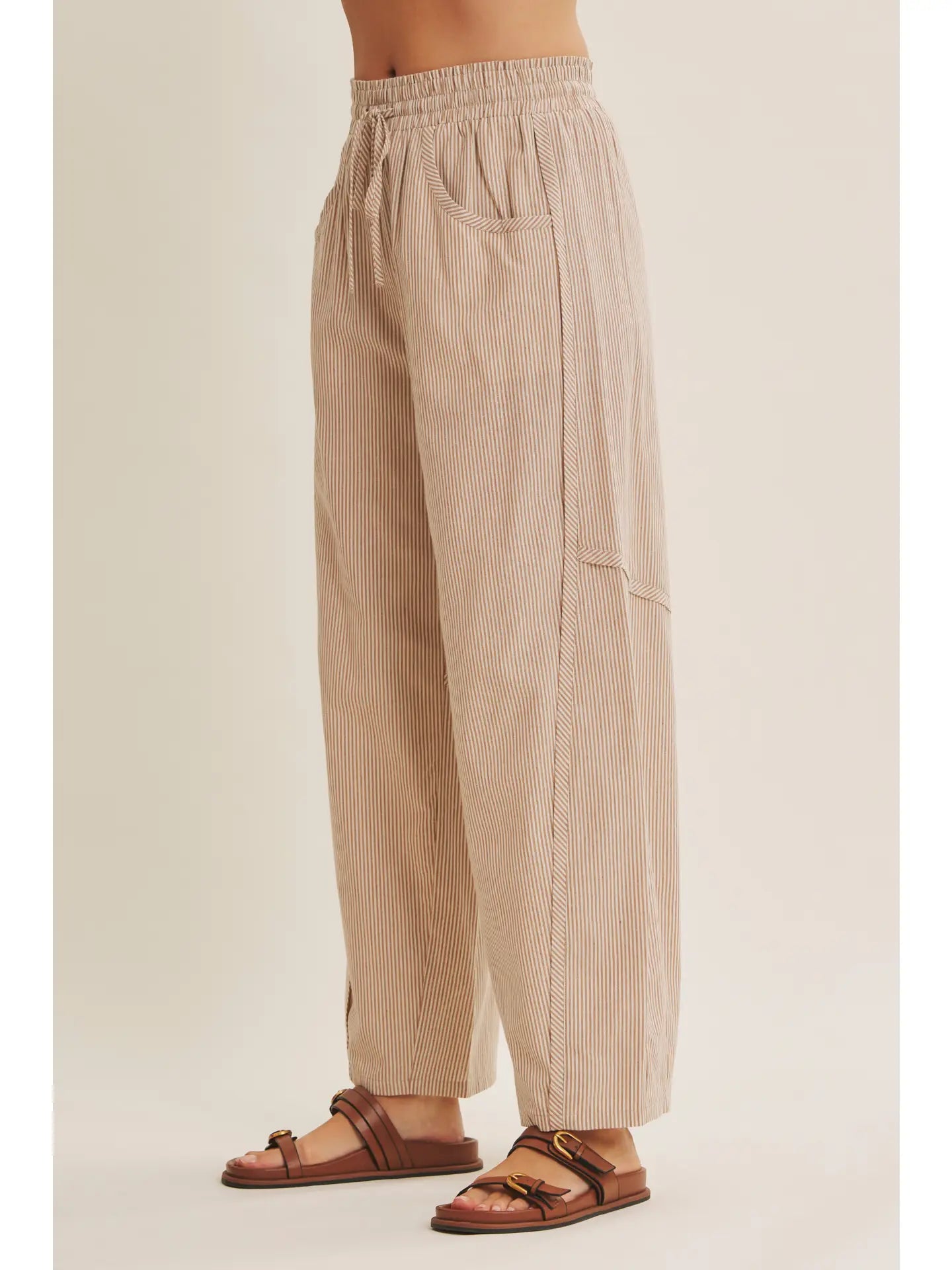 Barrel Shaped Laid Back Pant