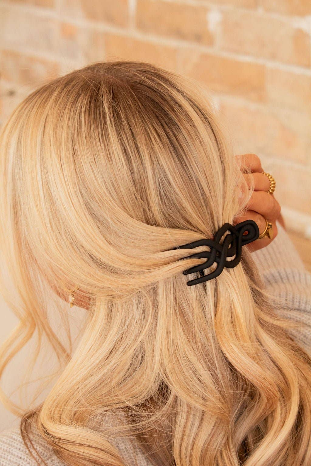 Overlapping Flat Claw Clip