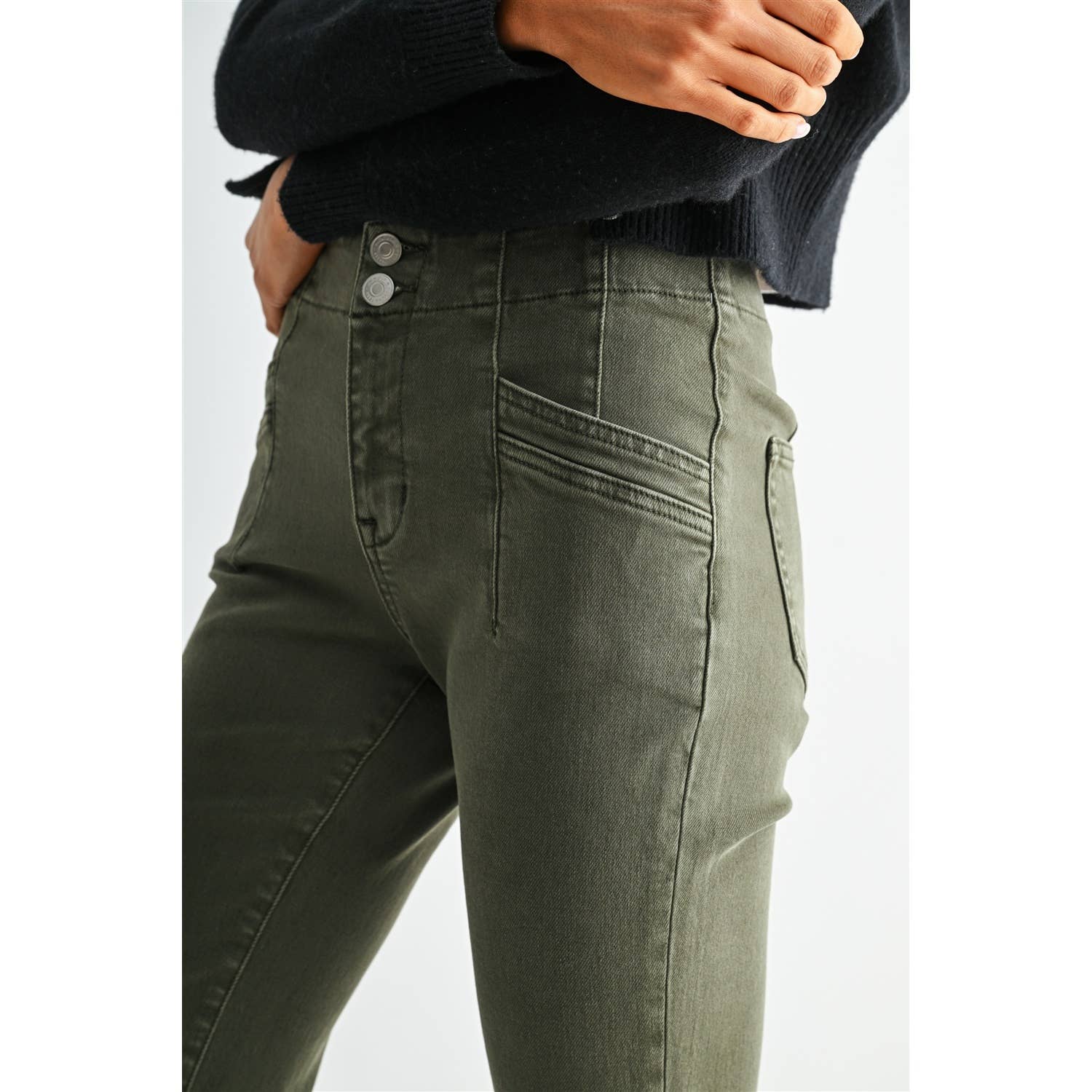 Mid- Rise Straight Verdant Green Jean